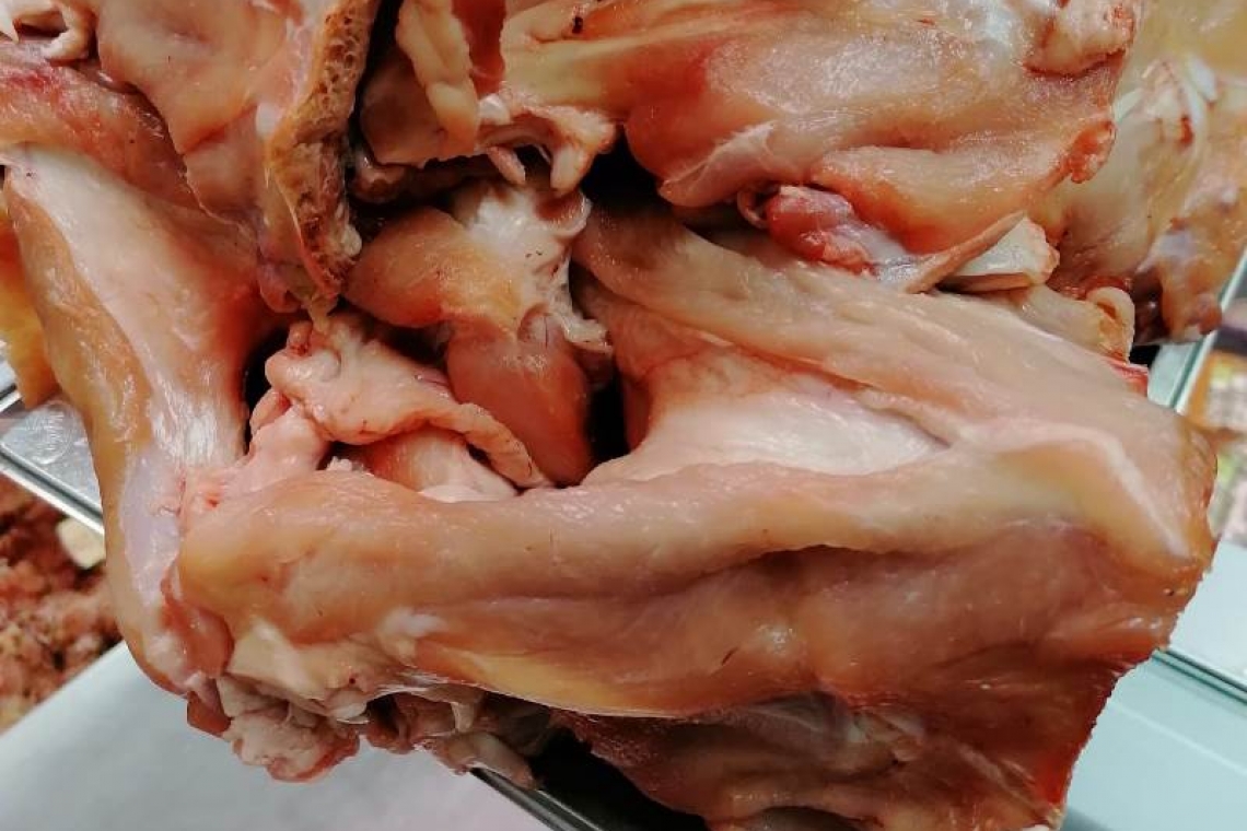 Controale de amploare la unităţi de alimentaţie publică și supermarketurile din Ploieşti. Un hipermarket a fost închis