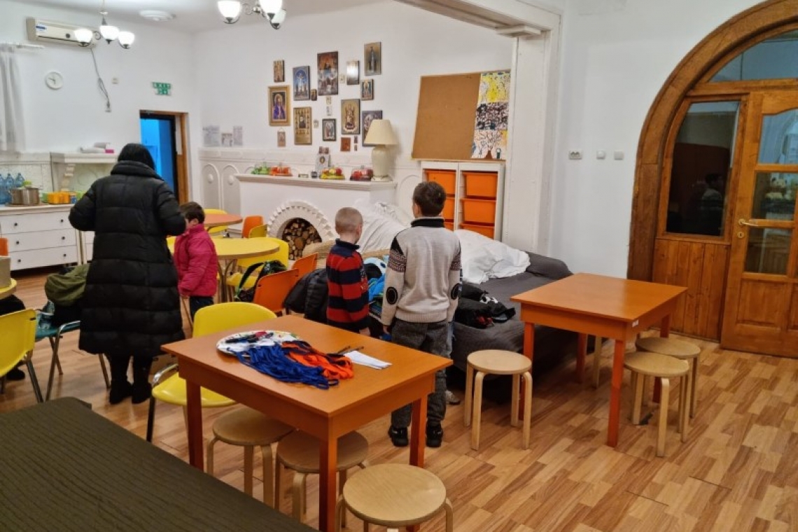 66 de copii ucraineni instituţionalizaţi au nevoie de ajutor. Au fost preluaţi de DGASPC Prahova