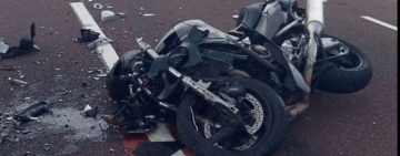 Un motociclist de 18 ani a murit într-un accident produs în Măneciu