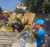 Prahovenii încep să colecteze deșeurile selectiv