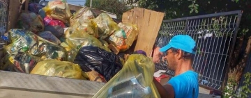 Prahovenii încep să colecteze deșeurile selectiv