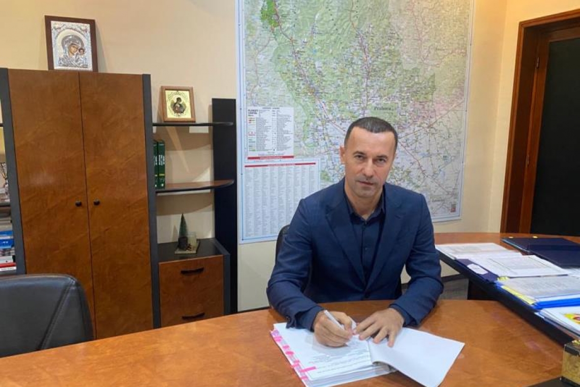 Valea Slănicului va fi conectată la reţeaua de gaze în mai puțin de trei ani!  A fost semnat contractual de finanţare