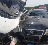 FOTO Accident cumplit în Prahova. O persoană a murit, iar alte patru persoane au fost rănite
