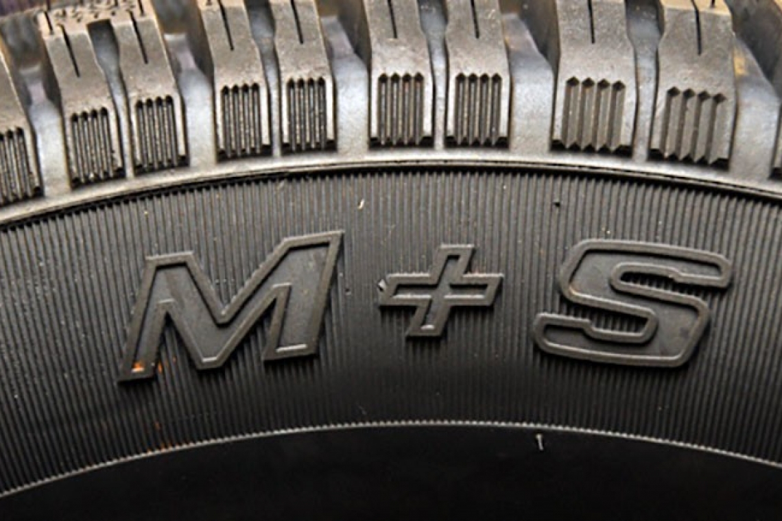 Registrul Auto Român: Asigurăm conducătorii auto că anvelopele care sunt marcate cu literele M și S îndeplinesc cerințele de utilizare în condițiile specifice de iarnă