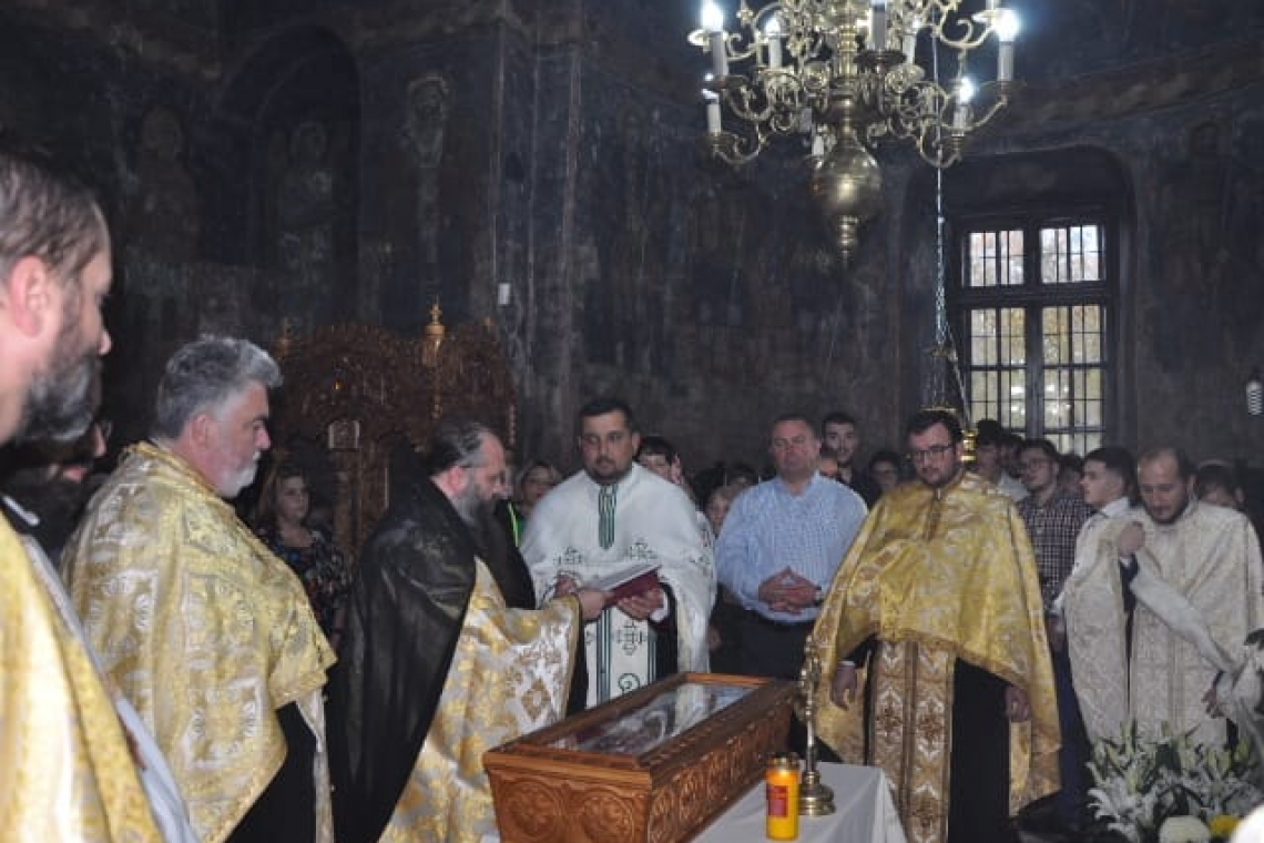 Racla cu veșmântul Sf. Mucenițe Filofteia, sfințită în comuna Florești
