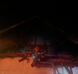 VIDEO Casă distrusă de flăcări în Prahova
