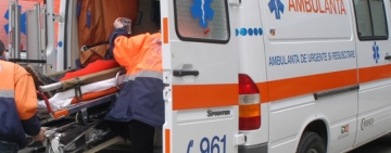Copil lovit de maşină în timp ce traversa o stradă din Ploiești. La volan se afla un tânăr de 18 ani