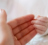 Reacția Poliției Prahova în cazul bebelușului care a murit înecat cu propria vomă