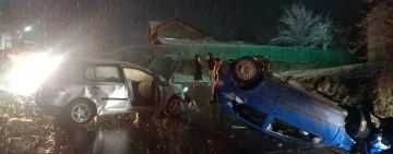 VIDEO Accident în Prahova. Unul dintre șoferi a părăsit locul accidentului