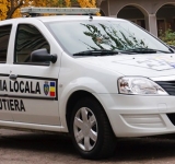 Accident pe Bulevardul Republicii. Unul dintre șoferi a fugit, dar a fost găsit de un echipaj al Poliției Locale Ploiești