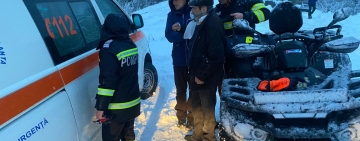 VIDEO Eroii zilei în Prahova. Au salvat un bărbat de 78 ani care avea mare nevoie de îngrijire medicală