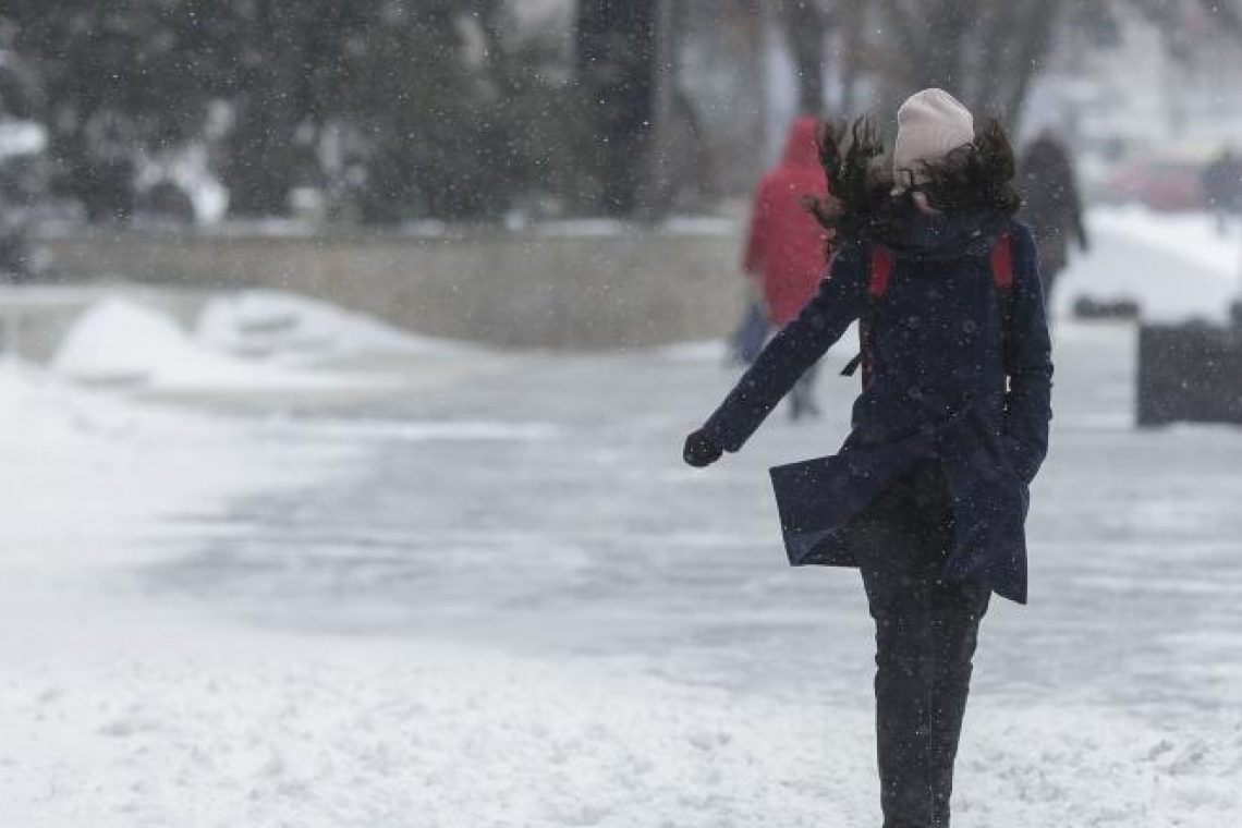 Prahova rămâne sub COD GALBEN de viscol și ninsoare până duminică 