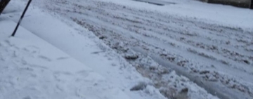 Probleme cu deszăpezirea în Ploiești. Operatorul ”a fost luat prin sursprindere” de venirea iernii