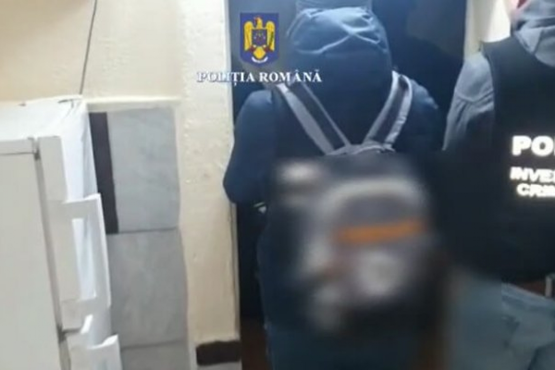 VIDEO Patru copii din Ploiești, săltați de polițiști. Sunt acuzați de tâlhărie