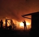 Două case distruse de flăcări la Slănic