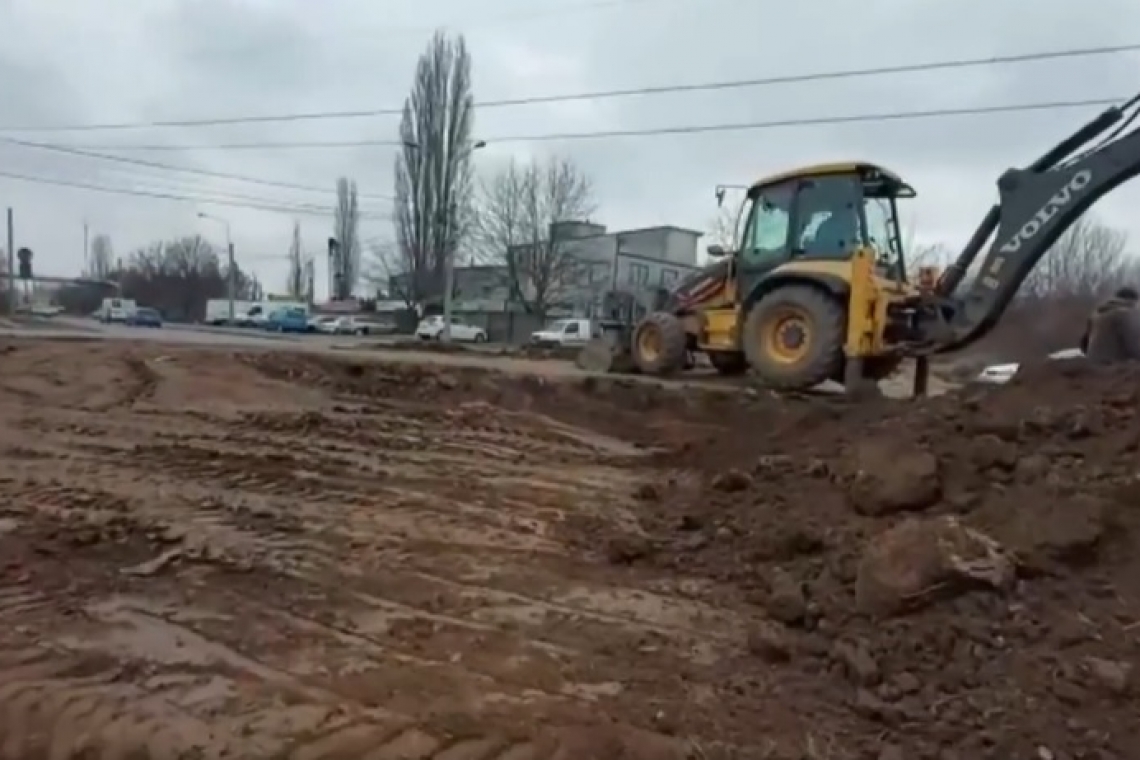 Au început lucrările la sensul giratoriu dintre strada Laboratorului și strada Poligonului