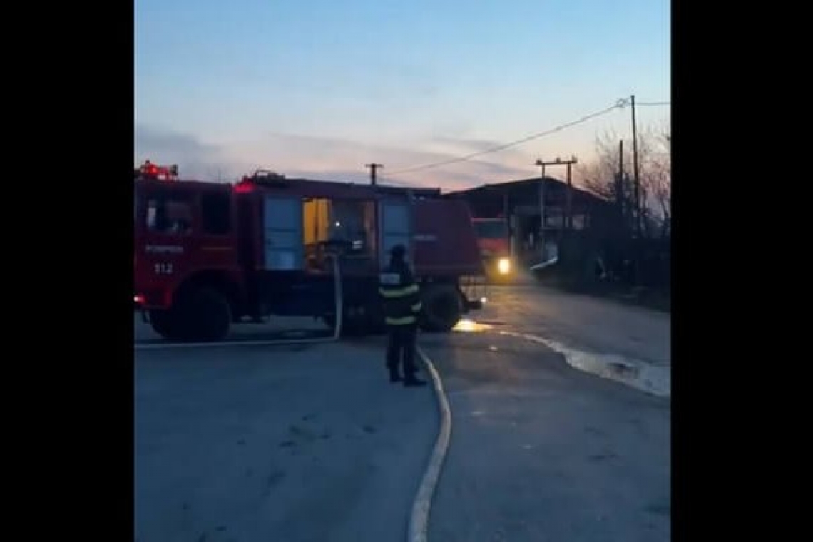 Incendii în Prahova. O locuință și un depozit de deșeuri, cuprinse de flăcări