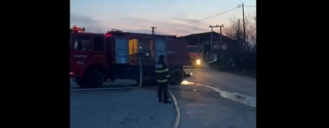 Incendii în Prahova. O locuință și un depozit de deșeuri, cuprinse de flăcări