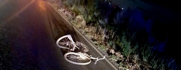 Accident mortal la Filipeștii de Târg. O femeie pe bicicletă, lovită de mașină