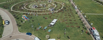 FOTO Acțiune de împădurire a Parcului Municipal Vest de Ziua Pământului