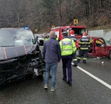 FOTO  Accident cu descarcerare și o persoană rănită, pe DN1, la Posada