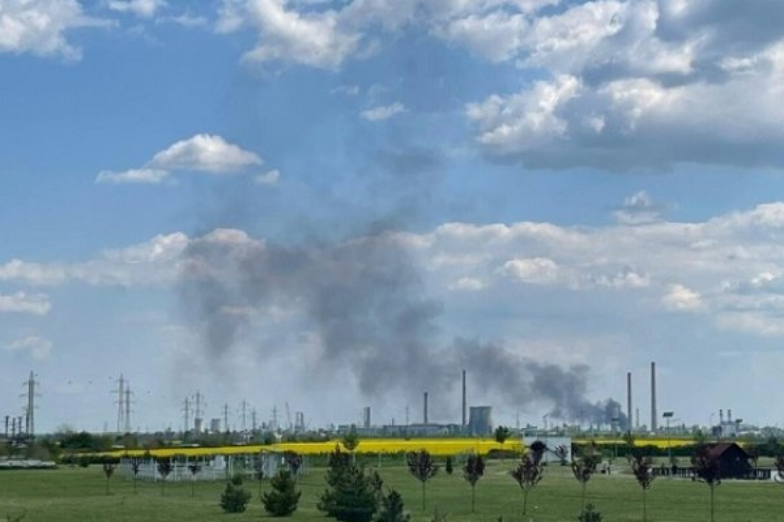 Trei persoane rănite în urma unui incendiu produs la Rafinăria Petrobrazi