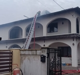 Casă distrusă de flăcări la Târgșoru Vechi din cauza unui cablu electric neizolat