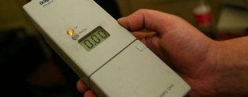 Șofer băut și fără permis prins de polițiști în timp ce conducea cu peste 100 km pe oră în Ploiești