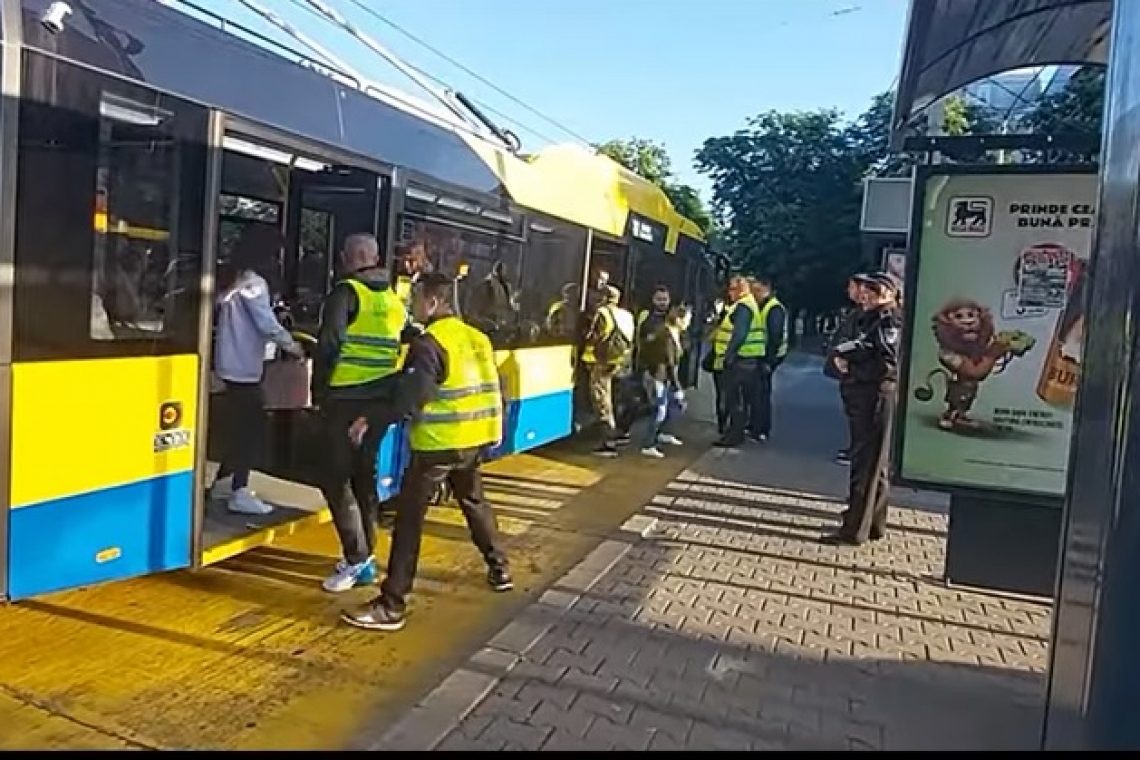 Peste 400 de călători prinși fără bilet în mijloacele de transport în comun din Ploiești