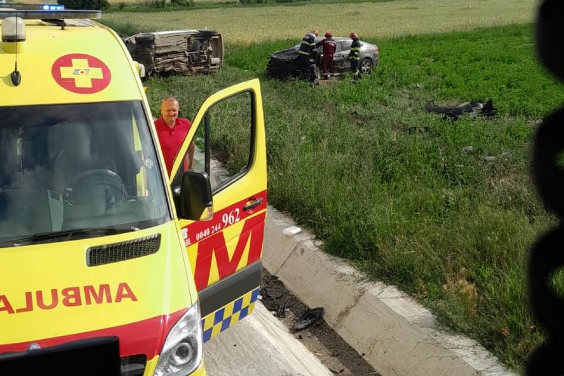 Accident grav între Mizil și Fulga. Două persoane transportate la spital