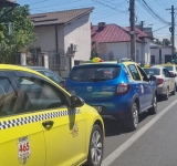 Protest al taximetriștilor din Ploiești.  Aceștia reclamă concurența neloială făcută de Uber și Bolt 