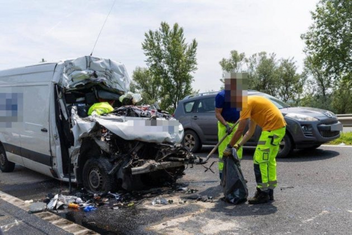 FOTO| Accident mortal pe autostrada M1, direcți Viena. Șoferul se pare că era din Prahova 