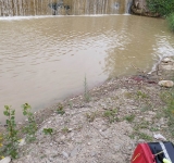 Tânăr în stare gravă după ce a fost la un pas să se înece în albia râului Teleajen. Victima a fost preluată de către elicopterul SMURD