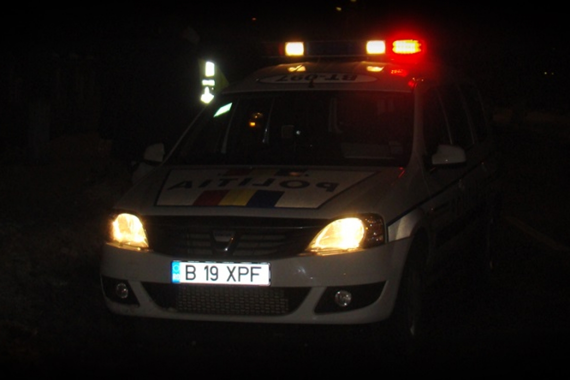 Polițist din Prahova lovit de un tânăr băut. Agresorul a fost arestat pentru ultraj