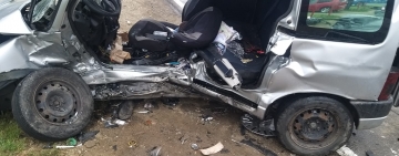 FOTO Accident grav pe DN1A, la Lipănești. Două persoane, transportate la spital