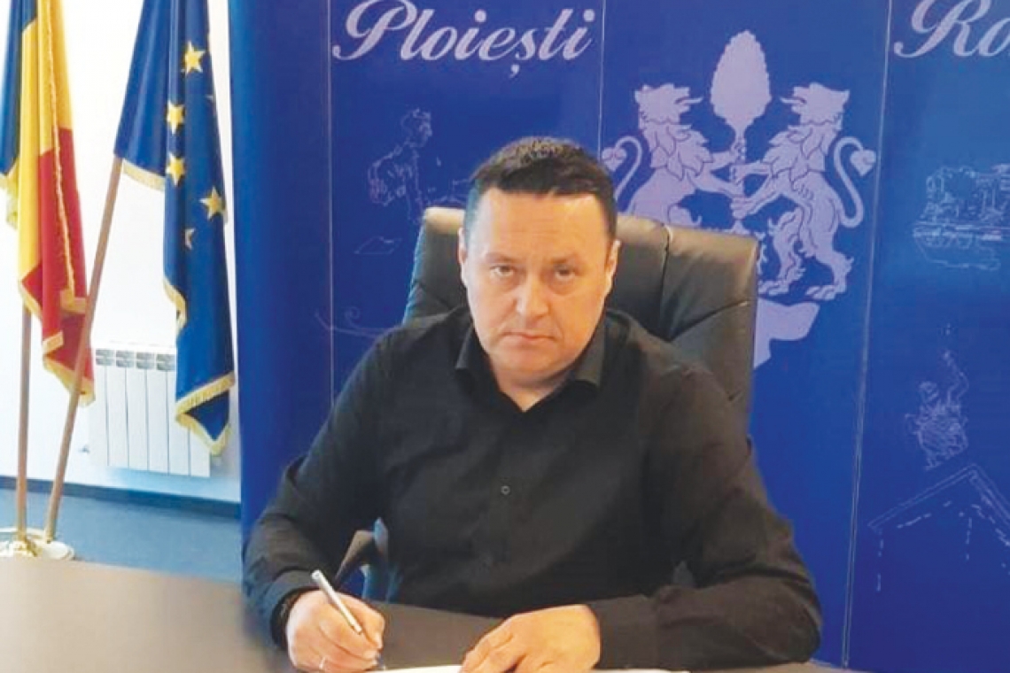 Primarul Andrei Volosevici solicită înlocuirea viceprimarului Anca Popa