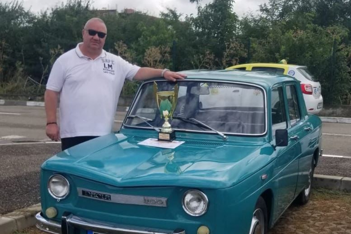 Dacia consilierului local Cristian Ganea, cea mai veche mașină românească prezentă la  evenimentul „De la cal la cai putere”