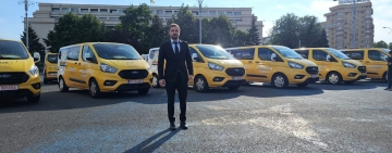 Campania ”Ghiozdanelul de aur”. Adrian Axinia, deputat AUR Prahova: AUR vrea să sprijine școala românească și să încurajeze participarea la cursuri, în special în mediul rural