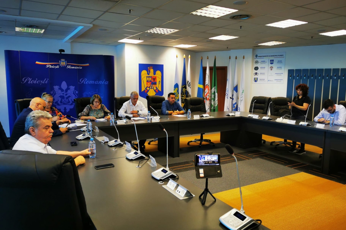 Primăria Ploiești este nevoită să ia bani de la dezvoltare pentru a funcționa. ectificarea necesară pentru plata salariilor la TCE și SGU, respinsă de Consiliul Local