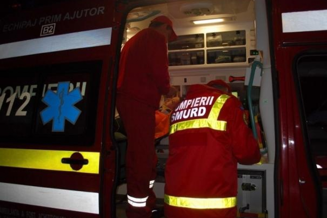 Accident în Ploiești. O femeie a ajuns la spital după ce a fost lovită de o mașină condusă de un șofer de 77 ani