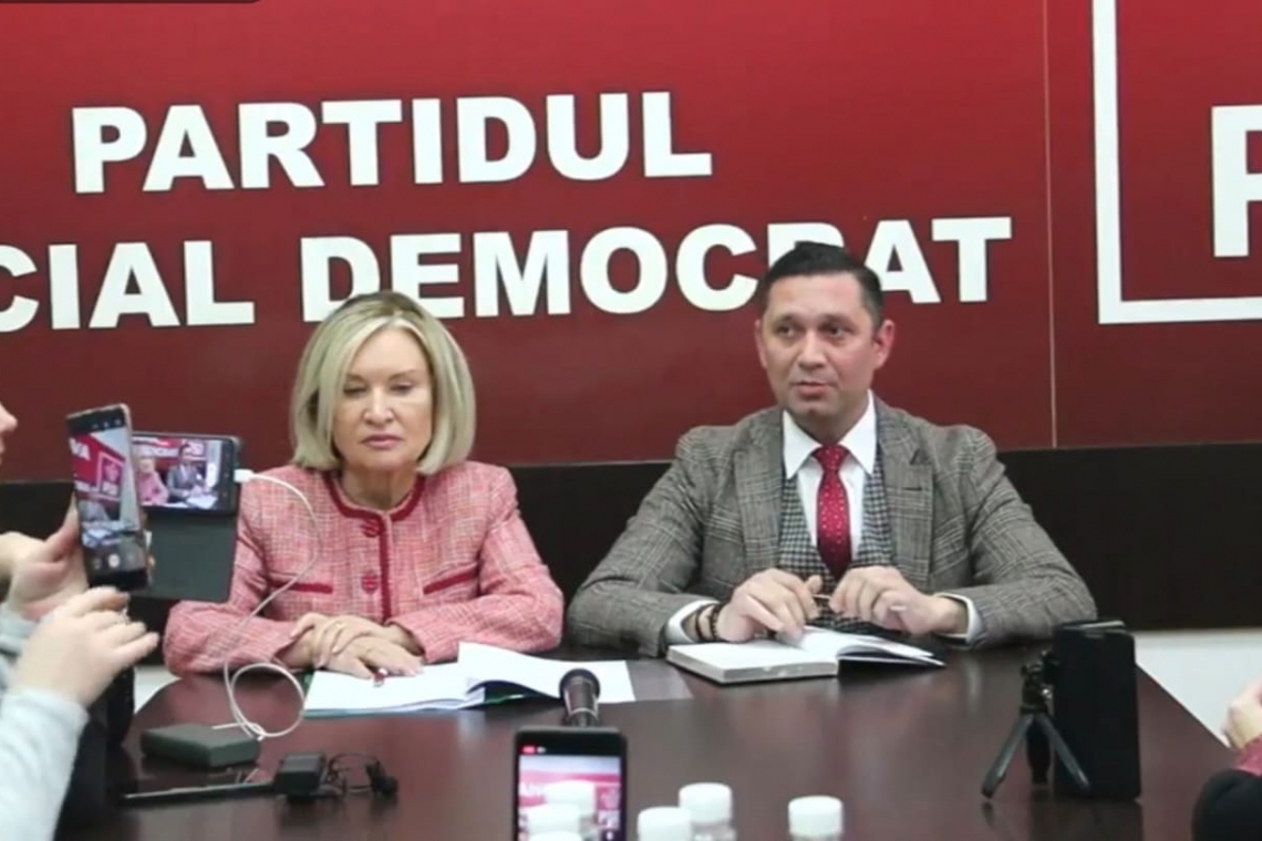 Bogdan Toader, prim-vicepreședinte PSD Prahova, despre lipsa iluminatului festivi din Ploiești: Cel mai ușor lucru este să aruncăm vina de la unii la alții. Eu spun că și în acest ultim ceas, împreună, putem rezolva această problemă