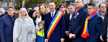 Iulian Dumitrescu: De Ziua Naţională, le transmit multă sănătate şi împliniri tuturor românilor, oriunde s-ar afla ei în acest moment