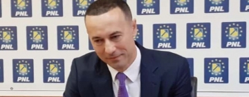 Iulian Dumitrescu demisionează din funcțiile avute în PNL