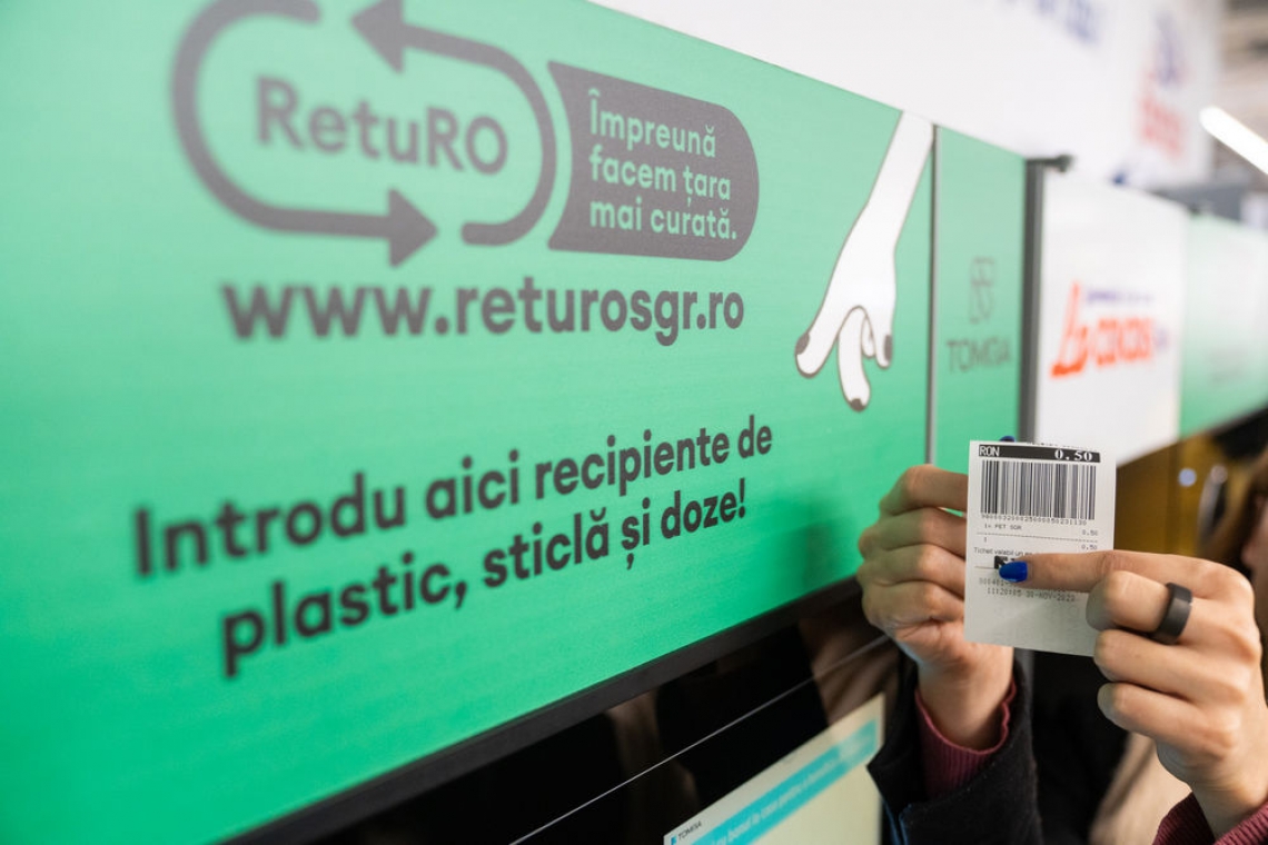 Precizările RetuRO: Consumatorii nu trebuie să verifice contractele producătorilor de băuturi pentru a-și putea recupera garanția pentru ambalajele SGR