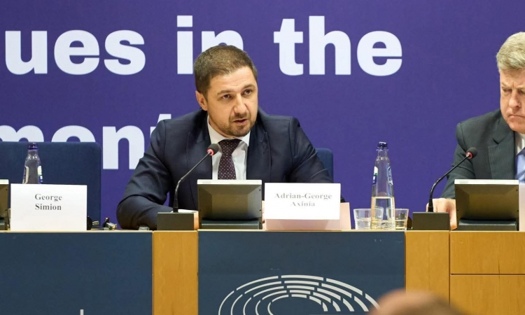 Adrian Axinia, europarlamentar AUR: I-am cerut Ursulei von der Leyen să ne explice de ce companiile românești plătesc taxe uriașe pentru stocarea dioxidului de carbon