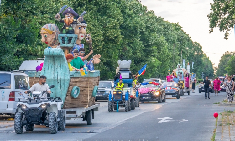 Peste 60.000 de turiști au participat la evenimentele organizate pe Riviera Mangalia în această vară