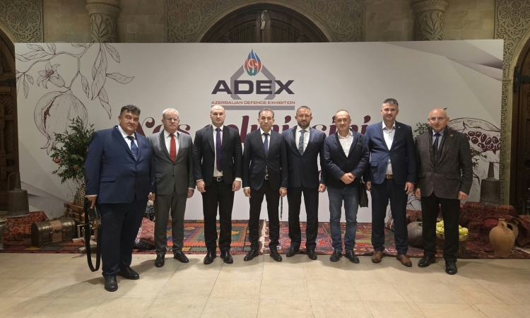 Industria românească de apărare caută noi parteneriate la Baku. ROMARM: „Trebuie să dezvoltăm capacități noi de producție cât mai rapid”
