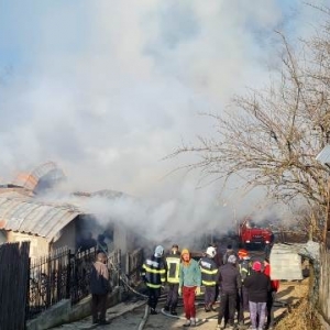 incendiu Cărbunești